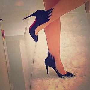 Victorina 100 Black suede Louboutin heals
